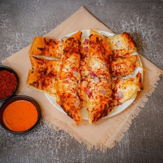 Achari Garlic Bread