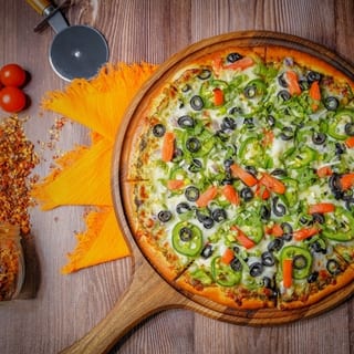 Shahi Veggie Pizza